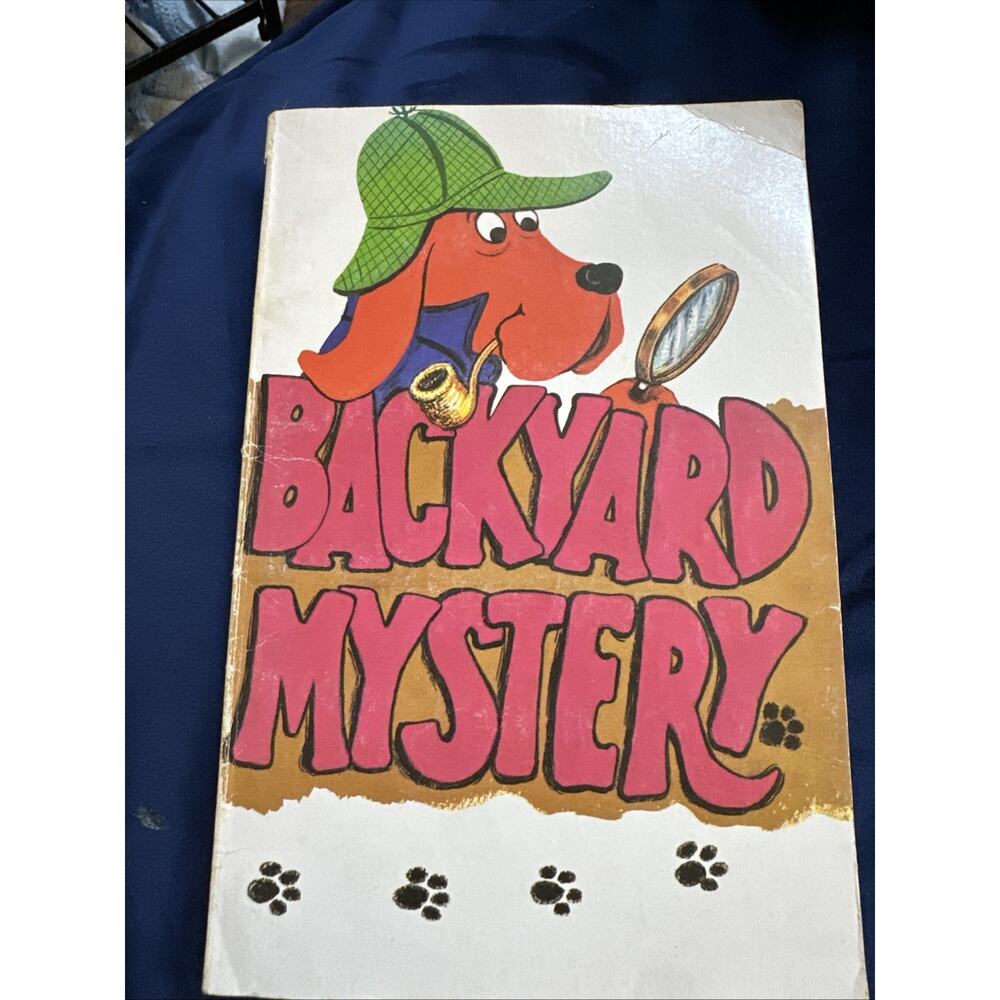 Vintage Children's Paperback Book BACKYARD MYSTERY John‎ Howard
